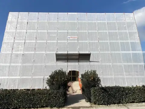 Ponteggio montato da Giemme Ponteggi in un cantiere nelle Marche — 1 di 7