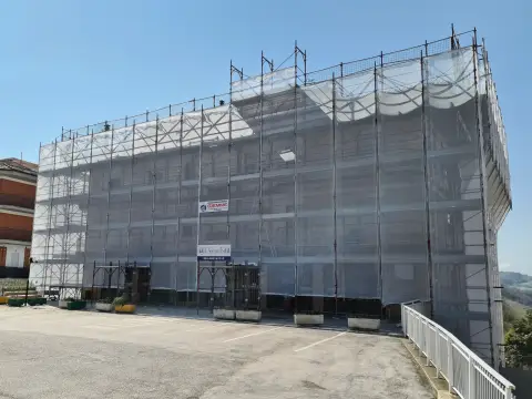 Ponteggio montato da Giemme Ponteggi in un cantiere nelle Marche — 2 di 7