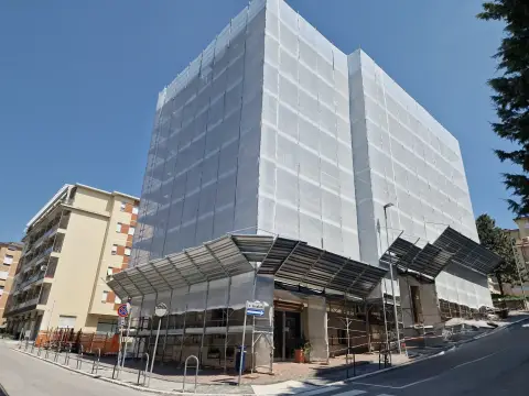 Ponteggio montato da Giemme Ponteggi in un cantiere nelle Marche — 4 di 7